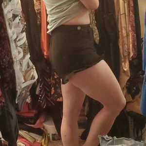 New NWT Boohoo Black Denim Ruffle Short Shorts Sz 8